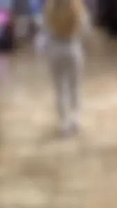 Amazing ass on blond GREY LEGGINGS (OC)