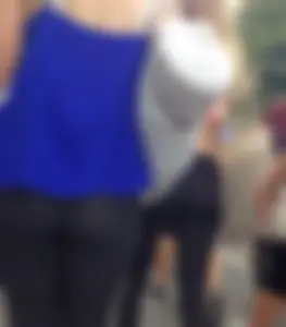 Great festival candid VPL teen in leggings and a top, cute skinny blonde