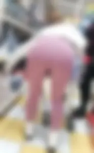 Fit hot ass in pink leggings bended and ready for action