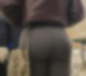Incredible white bubble ASS. Close up. GIF.