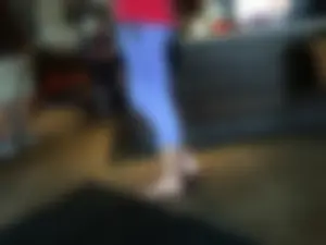 Starbucks milf sexy in light purple leggings with decent ass and mound