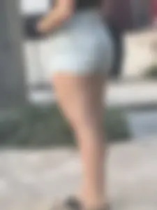 Short pawg waiting for bus (slight of side boob)