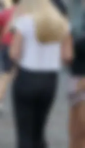 Thick blonde with big booty in Nike leggings showing vtl