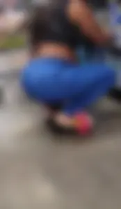 Ebony  phatty in blue leggings