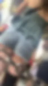 Theme Park Candid Ass With Face Shots (OC)