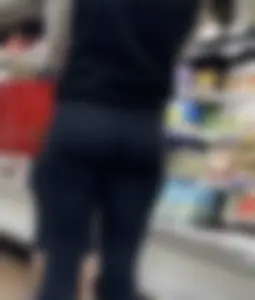 Petite Latina with fit ass in leggings