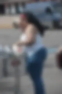Candid boobs, nip slip and downblouse pics