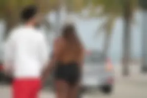 Even more hot and sexy bikini babes in Florida