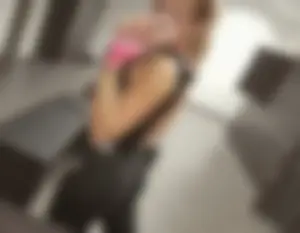 Fit Booty in Yoga Pants - Gym Selfie in a Locker Room