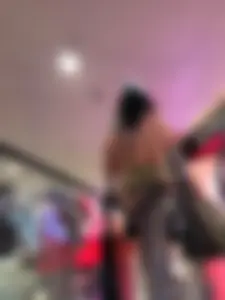 Girl in Knee Socks and Mini Shorts on the Mall Escalator Creepshot