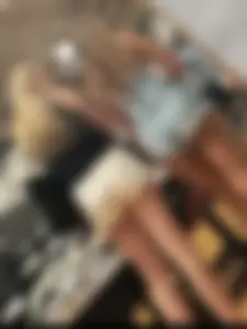 College blonde showing her cheeks