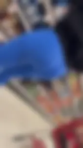 Pawg in blue leggings
