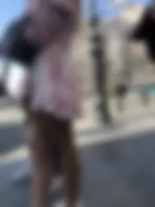 Very nice legs of a candid girl in a skirt street creepshots