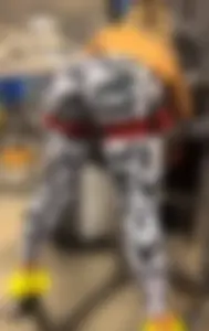 Huuuge ass in the gym