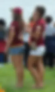 3 Washington friends in short shorts