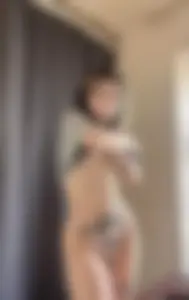 Hot amateur girls' selfies in underwear