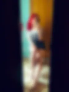 Hot girl's leaked selfie in underwear, at home and at the gym