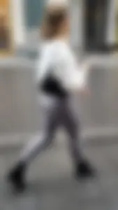 Candid Street Girl With a Hot Bubble Butt And Muscly Legs Creepshots