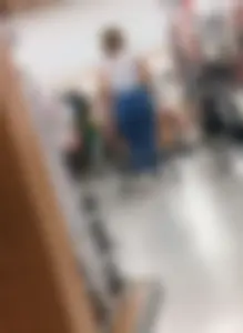 Latina in jeans nice