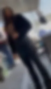 Amazing mexican girl with bubble butt in leather pants