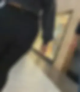 A few hot ladies at mall (OC)