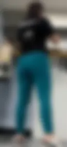 Latina waitress showing off!