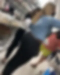 Big fat Latina ass in black jeans