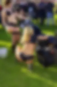 Sexy candid beach and bikini girls