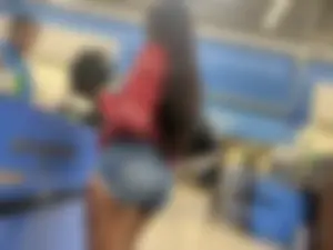 Pretty thick brown girl(oc)