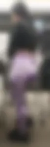 Latina milf with a great body, showing her big ass in pink leggings [OC]