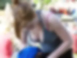 Candid boobs, nip slip and downblouse pics