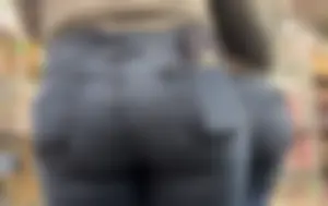 My greatest cap session yet (PAWG milf and her slim friend)