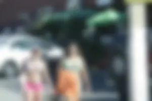 Deerfield Beach girls in bikinis