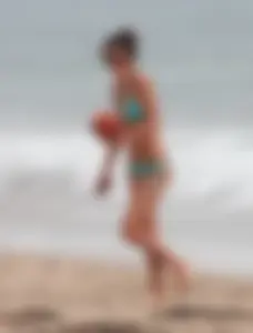 Kendall Jenner paparazzi pictures in bikinis