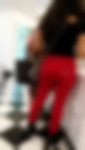Yng teen showing her body
