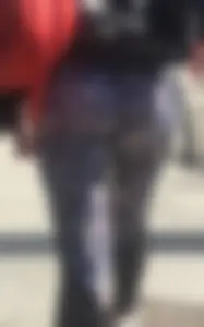 Hottie with a nice ass walking in patterned leggings