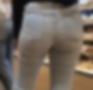 Nice booty in tight heans store creepshots