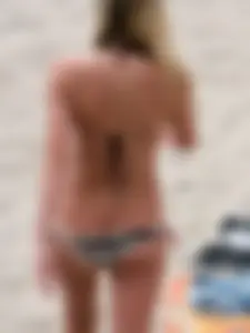 Hot Candid Girl in Swimsuit and a Pierced Navel Beach Creepshots