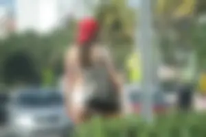 Even more hot and sexy bikini babes in Florida