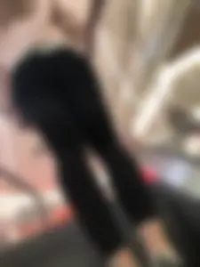 Hot Candid Booty And Legs in Leggings on a Mall Escalator Creepshots