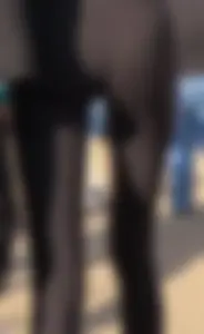 Perfect ass and long slim legs in yoga pants street creepshots