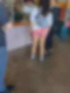 Super thick Latina in pizza shop OP