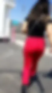 Yng teen showing her body
