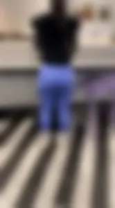 BBL IN A TIGHT BLUE LEGGINGS (NON-OC)