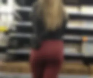 Nice blonde ass in bright red leggings