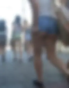 Daisy dukes candid girl showing her ass cheeks