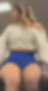 Top 3 crotch shots in the gym (OC) ending the year right