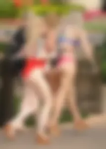 Bikini girls