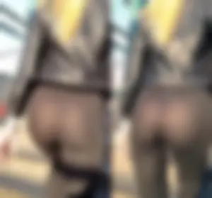 Booty in Seethrough Tights Street VPL Closeups