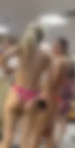Bubble butt eating that bikini BUSTED MAYBE?
